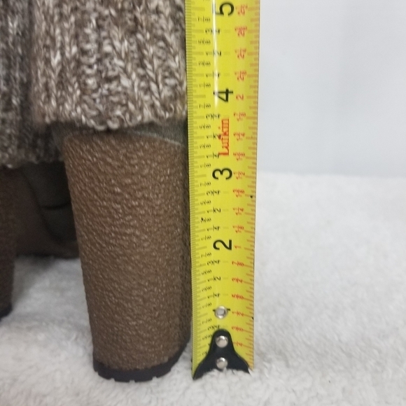 NEW! Mukluks pull on fold down sweater heel ankle boot - Picture 4 of 5